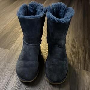 Ugg Classic Bailey Bow Boots Navy Blue Women's Size 7